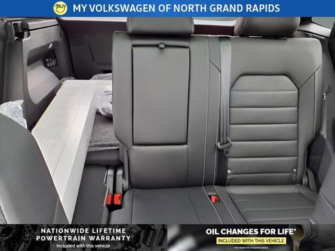 New 2026 Volkswagen Atlas Cross Sport SEL R-Line image 23