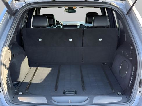 Used 2014 Jeep Grand Cherokee Overland AWD/4WD image 8
