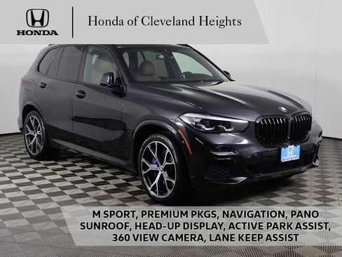 Used 2022 BMW X5 xDrive40i AWD/4WD image 1