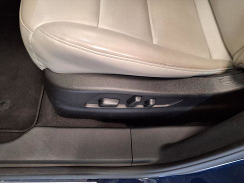 Used 2021 Cadillac XT4 Premium Luxury w/ Driver Awareness Package image 21