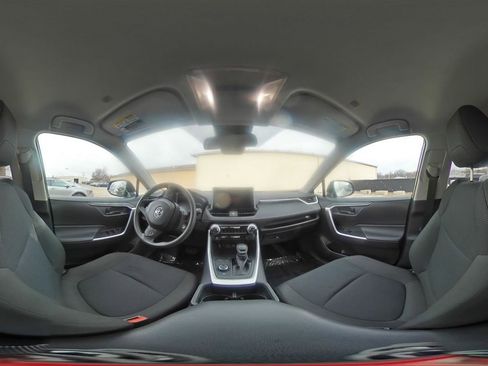 Used 2025 Toyota RAV4 LE image 41