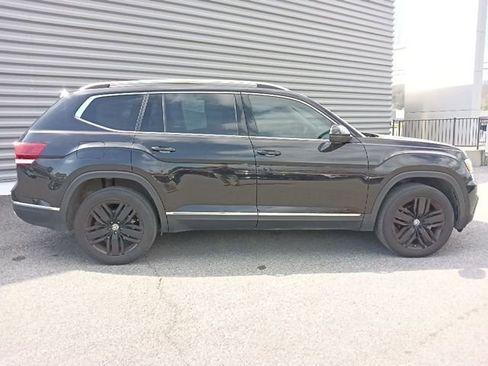 Used 2019 Volkswagen Atlas SEL Premium image 2
