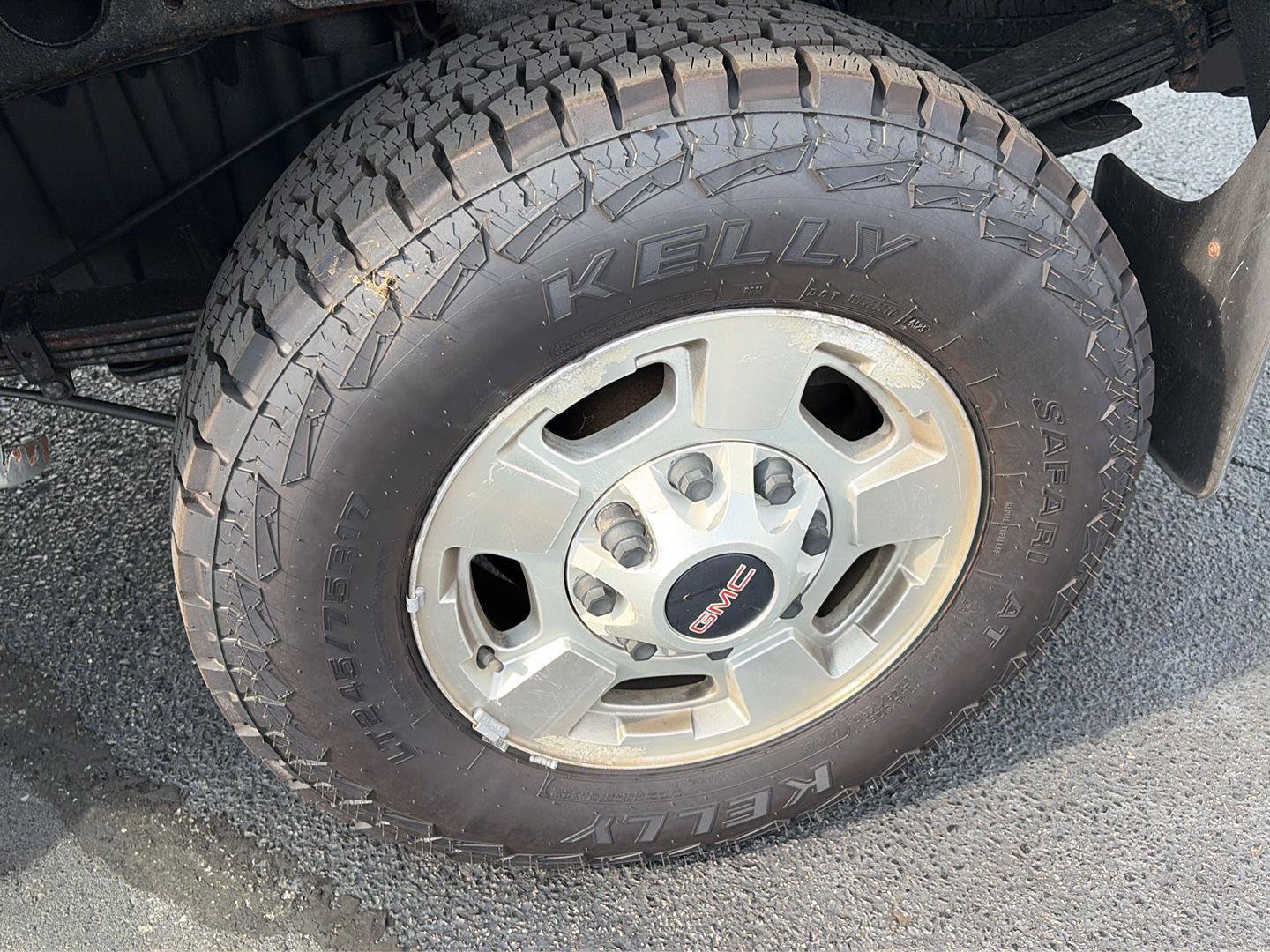 Used 2011 GMC Sierra 2500 SLE w/ Convenience Package AWD/4WD image 33
