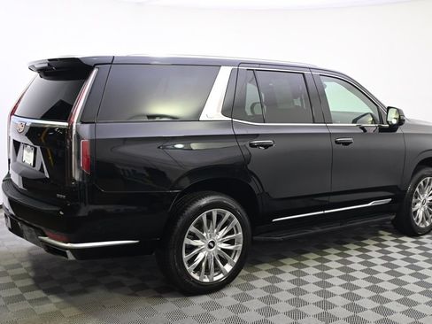 Certified 2021 Cadillac Escalade Premium Luxury AWD/4WD image 7