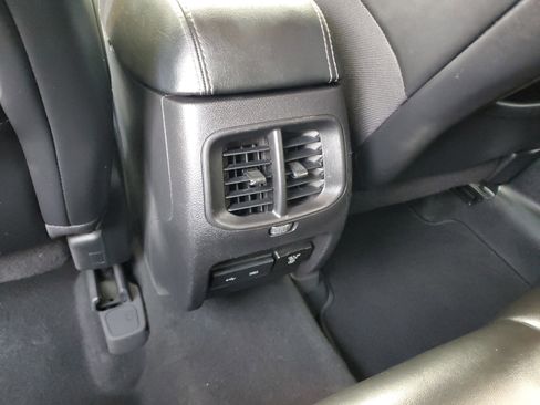 Used 2020 Jeep Cherokee Limited image 13