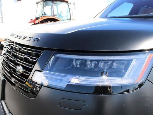 Used 2023 Land Rover Range Rover Long Wheelbase Autobiography AWD/4WD image 11