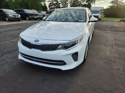 Used 2018 Kia Optima S w/ Panoramic Sunroof Package FWD image 2