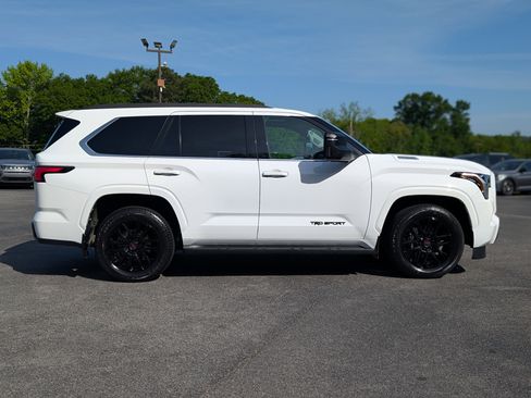 Used 2023 Toyota Sequoia SR5 w/ SR5 Premium Package image 10