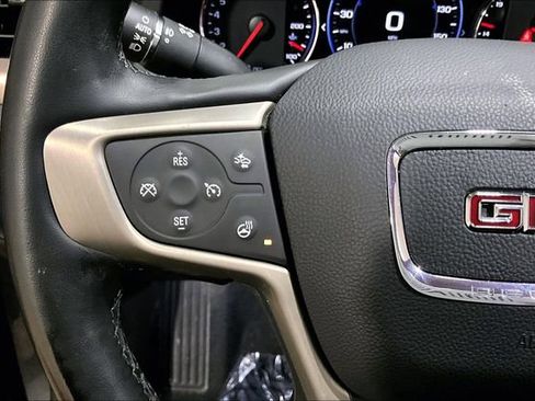 Used 2023 GMC Acadia Denali AWD/4WD image 18