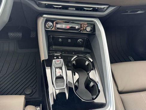 Certified 2025 Audi Q5 Premium w/ Premium Plus AWD/4WD image 44