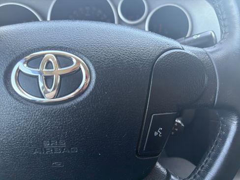 Used 2011 Toyota Tundra Limited w/ Memory Pkg RWD image 15