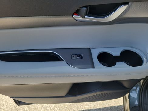Used 2022 Hyundai Palisade SEL w/ 8P Bench Seat Package FWD image 11