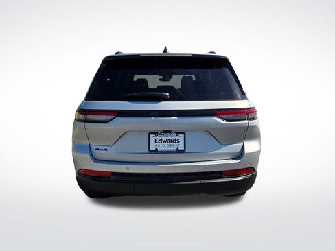 New 2025 Jeep Grand Cherokee Altitude AWD/4WD image 5
