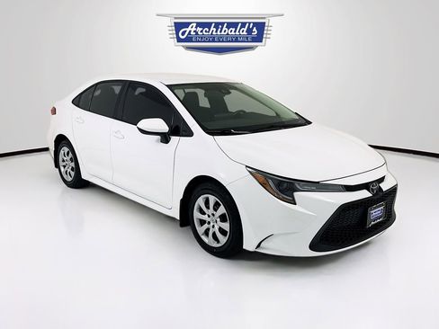 Used 2022 Toyota Corolla LE FWD image 1