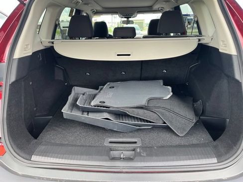 Used 2021 Nissan Rogue SV FWD image 2