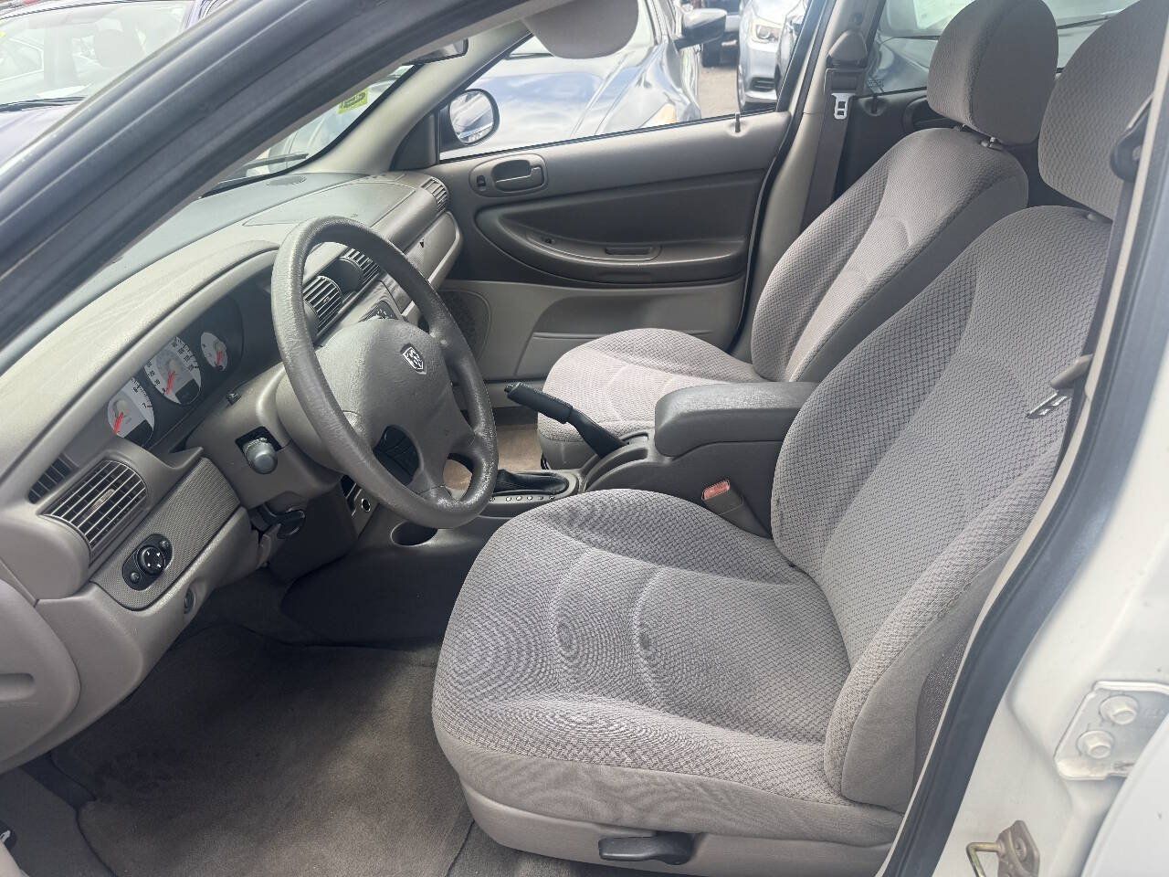 Used 2006 Dodge Stratus SXT FWD image 8