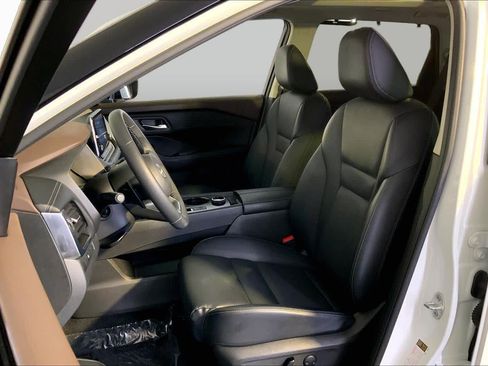 Used 2023 Nissan Rogue SV w/ SV Premium B Package AWD/4WD image 9