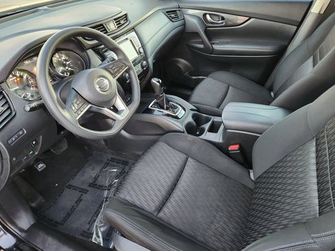 Used 2018 Nissan Rogue S image 15