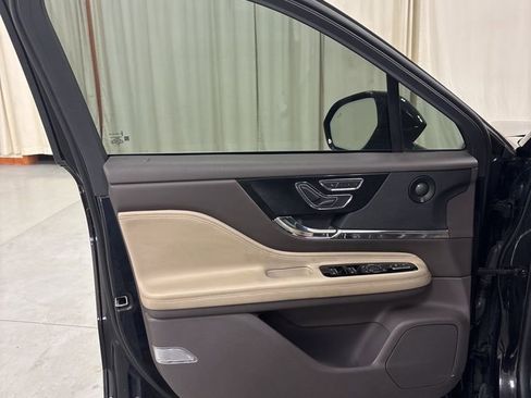 Used 2020 Lincoln Corsair Reserve w/ Equipment Group 201A image 18