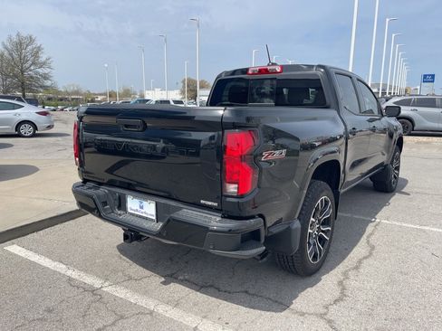 New 2024 Chevrolet Colorado Z71 w/ LPO, Dark Essentials Package image 3