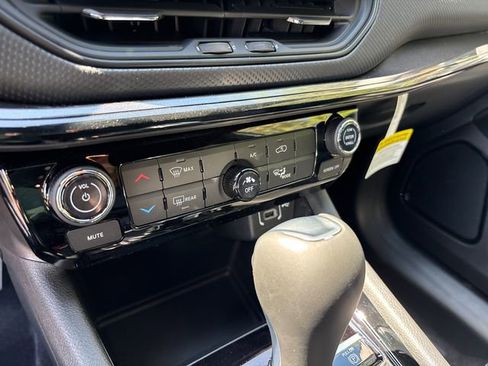 New 2026 Jeep Compass Latitude AWD/4WD image 23