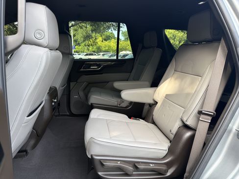 Used 2026 GMC Yukon Elevation RWD image 32