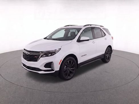 Used 2022 Chevrolet Equinox RS FWD image 3