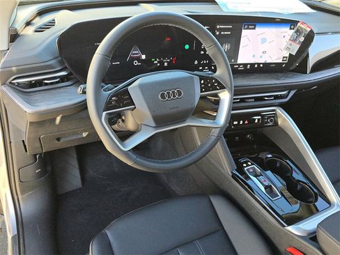 New 2025 Audi Q5 Premium image 16