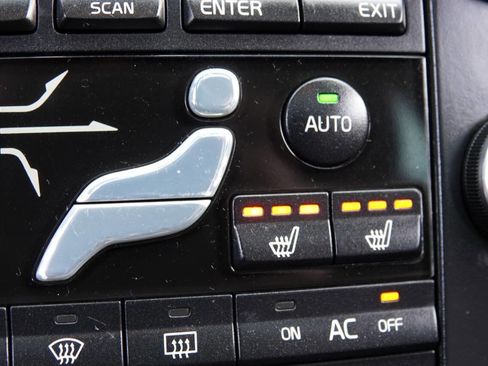 Used 2008 Volvo XC70 3.2 image 85