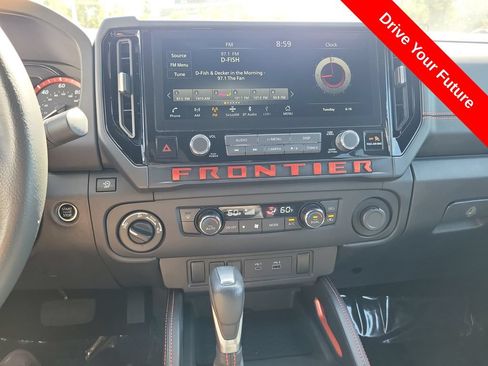Used 2025 Nissan Frontier PRO-4X w/ Tow Package AWD/4WD image 15