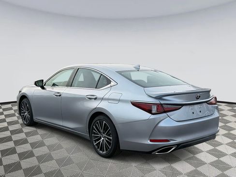 Used 2025 Lexus ES 350 Premium image 4