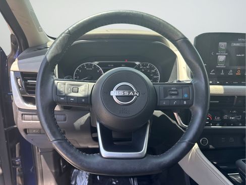 Used 2022 Nissan Rogue SL w/ SL Premium Package FWD image 18
