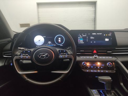 Used 2023 Hyundai Elantra SEL w/ Convenience Package FWD image 22
