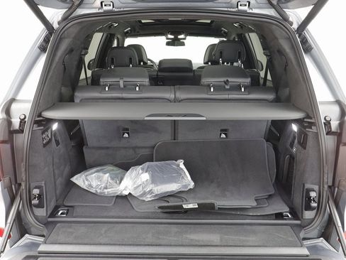 Certified 2025 BMW X7 M60i image 18