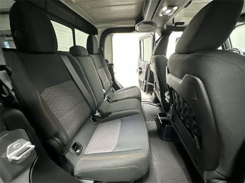 Used 2021 Jeep Gladiator Mojave image 24
