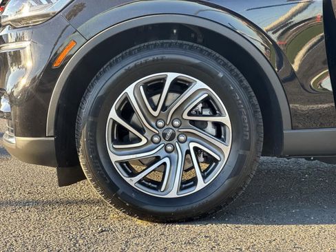 Used 2023 Lincoln Aviator 2WD image 12