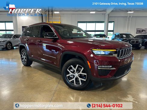 Used 2024 Jeep Grand Cherokee Limited RWD image 1