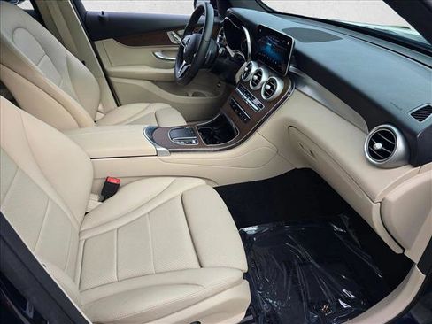 Certified 2021 Mercedes-Benz GLC 300 image 20