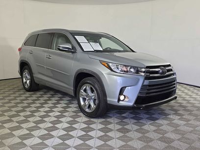 Used 2017 Toyota Highlander Limited