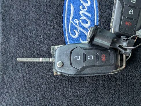 Used 2021 Ford F150 XLT AWD/4WD image 34