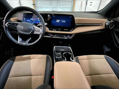 Used 2025 Chevrolet Equinox ACTIV w/ Safety and Technology Package image 14