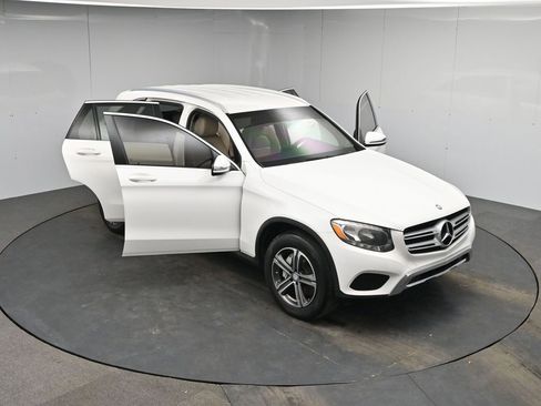 Used 2016 Mercedes-Benz GLC 300 GLC 300 image 56