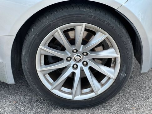 Used 2014 Jaguar F-TYPE Convertible RWD image 26