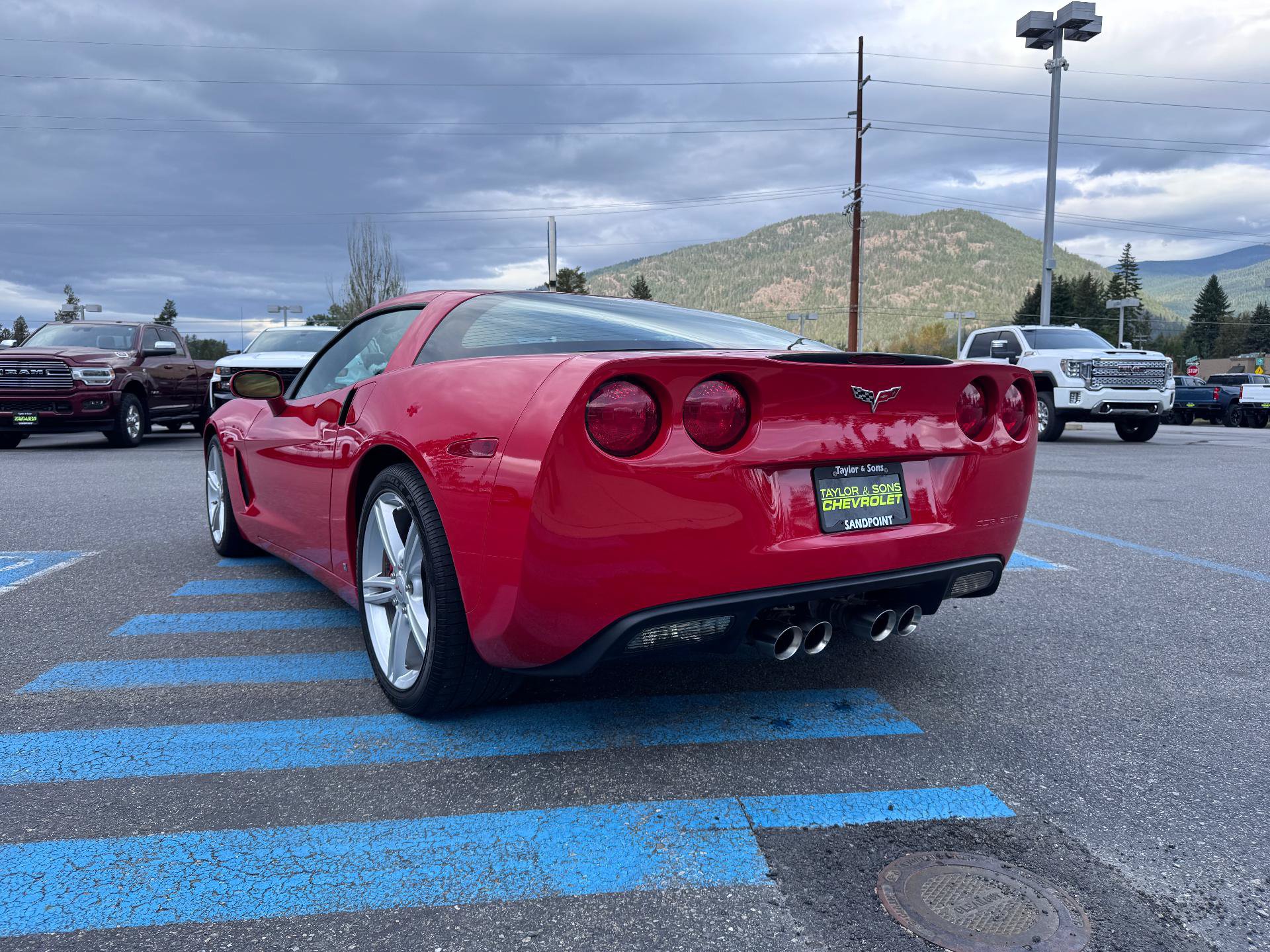 Used 2008 Chevrolet Corvette Coupe w/ Preferred Equipment Group RWD image 5