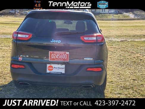 Used 2016 Jeep Cherokee Latitude w/ Cold Weather Group image 6
