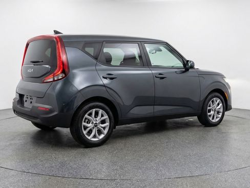 Used 2025 Kia Soul LX w/ LX Technology Package image 9
