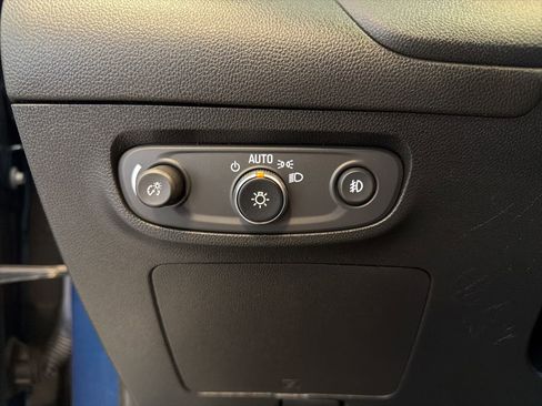 Used 2020 Buick Encore GX Preferred AWD/4WD image 16