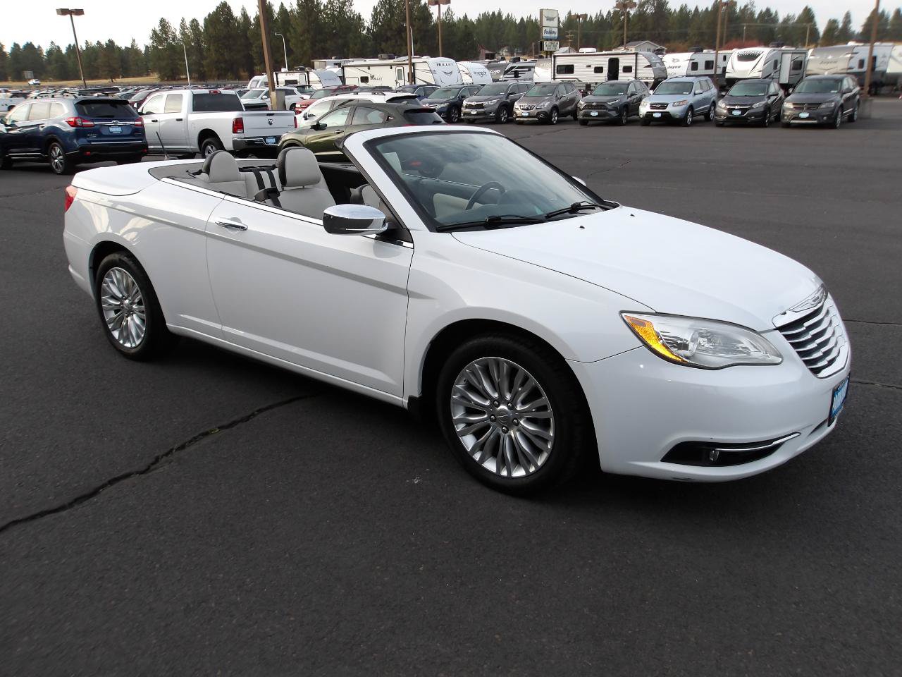 Used 2014 Chrysler 200 Limited FWD image 15