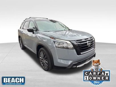 Used 2023 Nissan Pathfinder SL w/ SL Premium Package