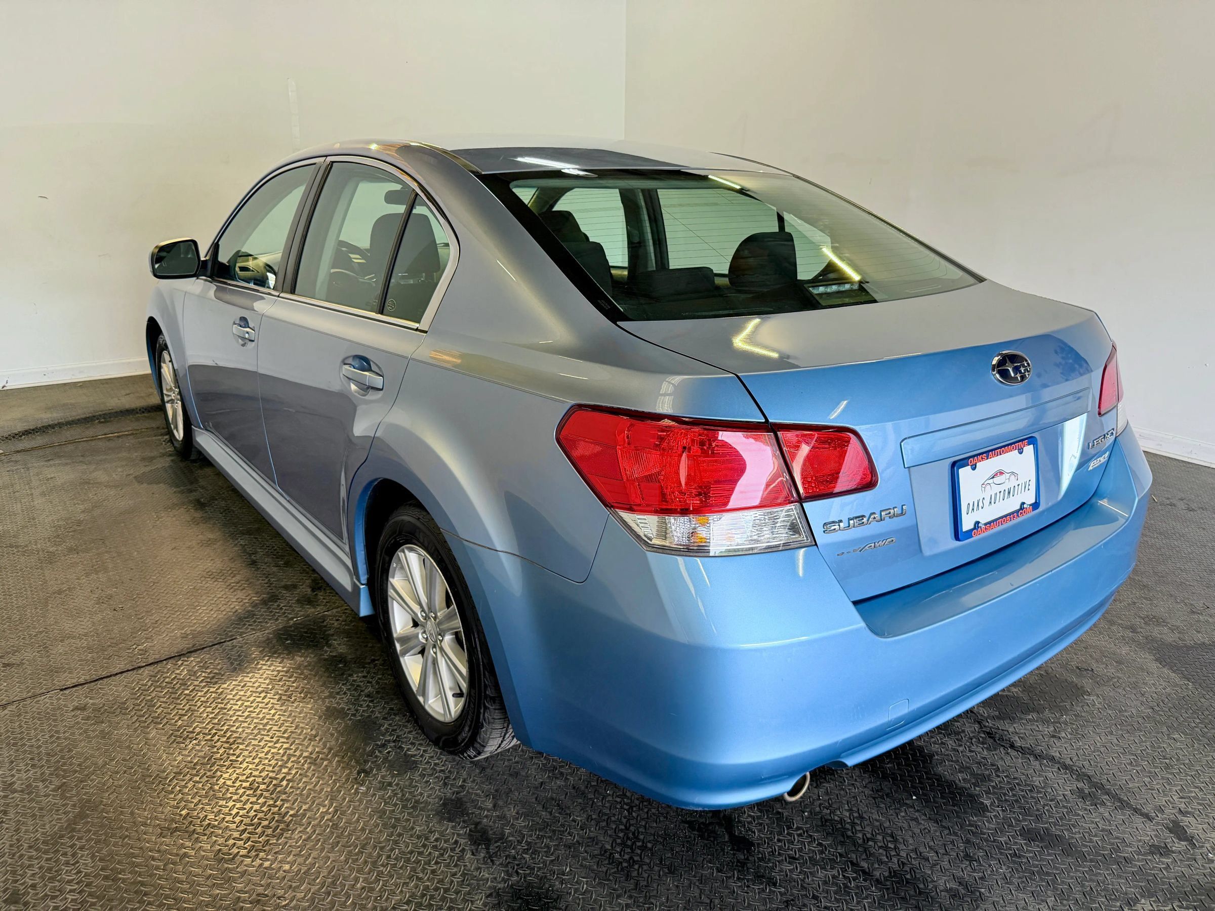Used 2012 Subaru Legacy 2.5i Premium AWD/4WD image 5
